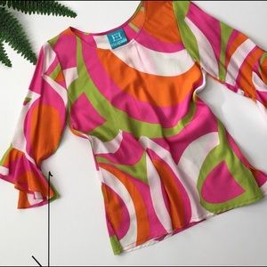 Escapada mod vibe colorful flutter sleeves top